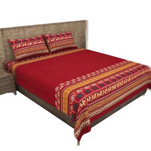 ผ้าปูที่นอนสีแดงพิมพ์ลายสไตล์คลาสสิกและวินเทจ พร้อมปลอกหมอน 2 ใบ ผ้าฝ้าย 100% 300 เส้นด้าย  ชุดเครื่องนอนรักษ์โลกสไตล์ธรรมชาติ - Product Image 1