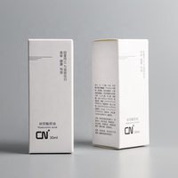 Boîtes rigides en papier kraft personnalisées avec gaufrage, revêtement UV, lamination brillante, emballage recyclable pour chaussures et vêtements