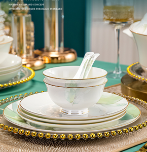 Ventes directes d'usine motif de feuilles 42 pièces de <span class=keywords><strong>vaisselle</strong></span> en céramique <span class=keywords><strong>ensemble</strong></span> de <span class=keywords><strong>vaisselle</strong></span> <span class=keywords><strong>8</strong></span> <span class=keywords><strong>personnes</strong></span> cadeaux de salle à manger <span class=keywords><strong>ensemble</strong></span> de <span class=keywords><strong>vaisselle</strong></span> exclusif en porcelaine osseuse - Product Image 3