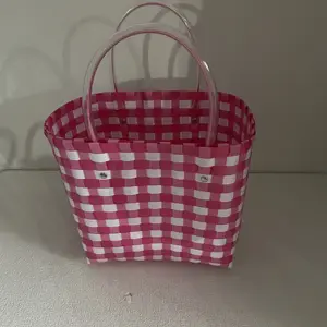 थोक फैशन रंग मिलान पुआल बैग सबसे लोकप्रिय pvc बुने डिजाइनर छोटे वर्ग हैंडबैग समुद्र तट बैग