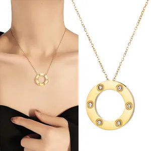 Exquisite fashion men's and women's jewelry gift accessories inlaid diamond ring pendant couple Gold Stainless Steel Necklace