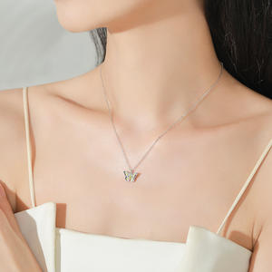 Collier pendentif personnalisable en argent sterling S925 avec zirconium coloré en forme de papillon spirituel, version cuivre, un cadeau pour femme - Product Image 2