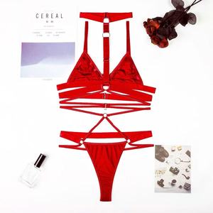 Ensemble de lingerie 3 pièces sexy transparent à bretelles licou pour femmes rouge bleu noir TEDDIES réglable OEM fournisseur de gros - Product Image 2