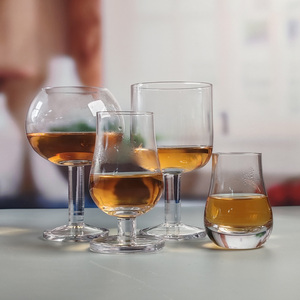 Copas <span class=keywords><strong>de</strong></span> Vino Tinto Hechas a Mano <span class=keywords><strong>de</strong></span> <span class=keywords><strong>10</strong></span> oz, Copas Transparentes Multiusos <span class=keywords><strong>para</strong></span> Agua, Copas <span class=keywords><strong>de</strong></span> Tallo Corto <span class=keywords><strong>para</strong></span> Beber, Ideales <span class=keywords><strong>para</strong></span> Fiestas, Bodas, Hogar y Bar - Product Image 6