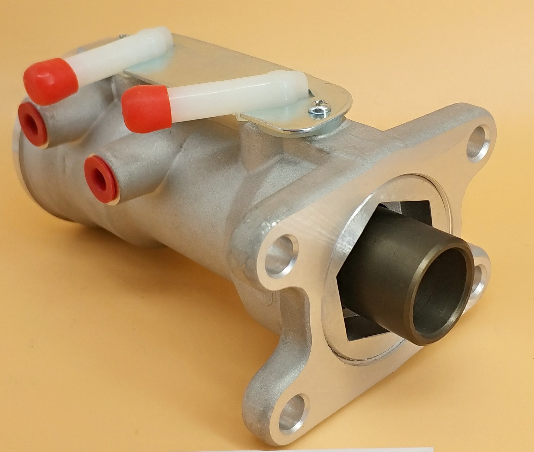 【8】 M120号 Clutch Master Cylinder for ISUZU NKR NPR NQR 8-97210-747-0 8