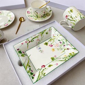 Lot de 41 pièces de vaisselle en porcelaine fine de style européen moderne de luxe avec kit de tasses et logo personnalisé pour usage domestique - Product Image 2