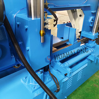 Scie à ruban horizontale semi-automatique à double colonne GB4240 pour la découpe des métaux, moteur 4,0 kW, vitesse de lame 69 m/min, engrenage