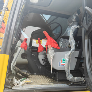 รถขุดไฮดรอลิกแบบตีนตะขาบ Komatsu PC240-8 PC200 PC300 มือสอง ขนาด 24 ตัน รุ่นปี 2018 ความจุบุ้งกี๋ 1.2 เมตร  เครื่องยนต์ Isuzu ประสิทธิภาพสูง - Product Image 6