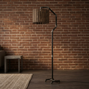Lampe de sol industrielle avec abat-jour en bois, hauteur réglable, base en fer, design cylindrique brun, usage résidentiel - Product Image 2