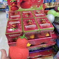 Exclusieve Regionale Agent Aardbei Eend Knuffels, Knijpbare Fruit Dieren Vingertop Speelgoed, Geschikt als Party Cadeaus, Groothandel