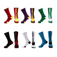 Vente en gros Chaussettes de sport d'équipage de basket-ball en coton demi-coussiné pour hommes