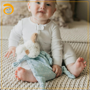 Copertina di Sicurezza per Neonati con Cucciolo e Coniglietto, Peluche Morbido a Pois, Coperta Calmante per Neonati - Product Image 3