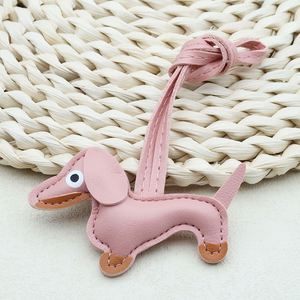 Porte-clés tendance et très vendu, pendentif chien saucisse 5 cm en cuir PU avec cordon, pour sac, voiture, ou comme cadeau - Product Image 5
