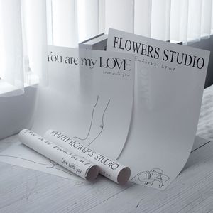 Jianyuefenghuawanghongzhi Papel rojo inglés Ramo de rosas Papel de embalaje Nuevos materiales florales chinos para <span class=keywords><strong>el</strong></span> Día de San Valentín - Product Image 1