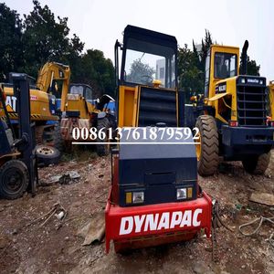 Rouleau compresseur Dynapac d'occasion 7 tonnes CC211 Mini rouleau compresseur compacteur vibrant d'occasion à vendre - Product Image 3