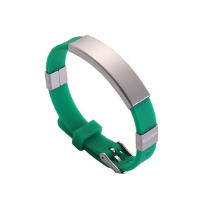 <span class=keywords><strong>Bracelet</strong></span> enfant personnalisé <span class=keywords><strong>Bracelet</strong></span> en silicone souple <span class=keywords><strong>de</strong></span> mode avec SOS Nom d'urgence et <span class=keywords><strong>numéro</strong></span> <span class=keywords><strong>de</strong></span> <span class=keywords><strong>téléphone</strong></span> Bijoux en acier inoxydable - Product Image 3
