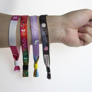2026 campione gratuito sublimato Festival personalizzato braccialetti in raso tessuto con Clip in metallo per eventi - Product Image 4