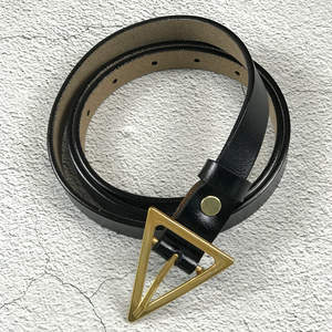 <span class=keywords><strong>Ceinture</strong></span> décontractée à deux couches en cuir de vachette pour femmes européennes et américaines avec boucle triangulaire Internet-Famous Dress Suit Waist Seal for Jeans - Product Image 6