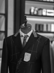 批发男士西装外套三件套夹克裤子背心尖领单排扣正装全套优雅男士婚礼西装 - Product Image 3