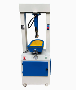 Machine automatique de pressage hydraulique à tête unique pour chaussures plates/décontractées/sandales pour le collage et la fixation des semelles des usines de chaussures - Product Image 1