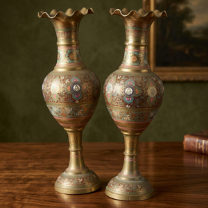 Jarrón Decorativo de Latón Estilo Europeo Antiguo para Mesa, Tamaño S, Marca Chaman India - Product Image 3