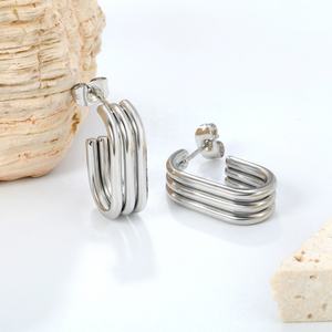 ต่างหูห่วงชุบทอง 18k สแตนเลสสตีล สำหรับผู้หญิง ไม่ก่อให้เกิดอาการแพ้ ประดับเพชรซิร์คอน ขายส่ง ไม่หมองคล้ำ รับสั่งทำ - Product Image 4