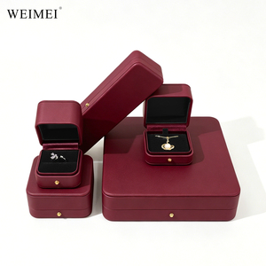 กล่องบรรจุภัณฑ์เครื่องประดับแบบวงกลมมุมโค้งมน ทำจากหนัง PU สีแดงเบอร์กันดี เคลือบด้าน หรูหรา สำหรับสร้อยคอ กำไลข้อมือ  รับผลิตตามสั่งพร้อมโลโก้ WEIMEI ขายส่ง - Product Image 1