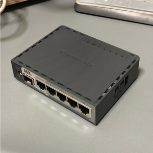 รุ่นอัปเกรดปี 2026 Mikrotik HEX S Router RB760iGS รองรับ WEP ดูอัลแบนด์ 2.4G และ 5G Wi-Fi 5 พอร์ต PoE-Out - Product Image 4