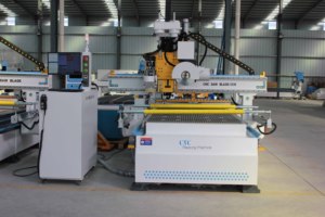 5轴木雕数控刳刨机1330木雕机用于木材45度角切割 - Product Image 3