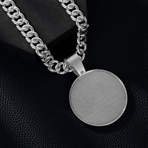Collier Hip-Hop pour Enfants avec Pendentif Émaillé Logo Basketball des Raptors de Toronto, Chaîne Maille Cubaine, pour Fans de Sport <span class=keywords><strong>NBA</strong></span> - Product Image 4