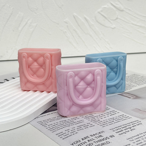 <span class=keywords><strong>Moule</strong></span> en silicone pour <span class=keywords><strong>mini</strong></span> sac à main, <span class=keywords><strong>moule</strong></span> exquis en forme de sac 3D pour la création de bijoux en résine, de décorations en plâtre et de bougies DIY - Product Image 4