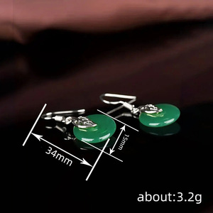 Orecchini Pendenti in Stile Classico per Donne, Elegante Accessorio di Moda per Outfit Quotidiani - Product Image 3