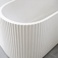 Baignoire autoportante ovale classique, mobilier de salle de bain en surface solide sans joint, baignoire en acrylique blanc en promotion pour la vente en gros