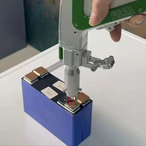 1200w מכונת ריתוך לייזר סיב כף יד מקורר לייזר המיועד ריתוך סוללות ליתיום - Product Image 4