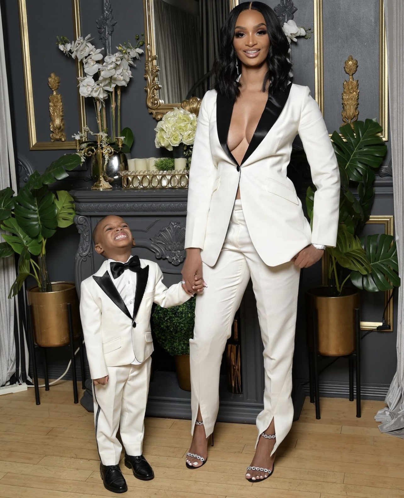 Mère et fils vêtements Parent-enfant costumes femme Blazer Slim noir Satin revers costumes garçons tenues de mode ensembles vêtements de bal