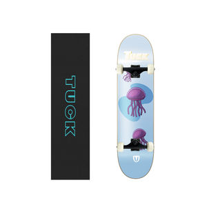 Patineta Profesional Completa de Diseño Único de 8.25 Pulgadas - Product Image 1