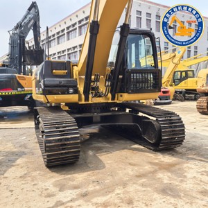 Excavatrice sur chenilles Caterpillar 325/325D/325DL d'occasion, pompe haute performance, capacité de la benne de 1,2 m3, modèle 2018, moteur de 236 CV, 20 tonnes - Product Image 6