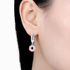 Nuevos pendientes de donut de latón blanco con circonitas, con temática de postres, regalos creativos para mujeres, precio de fábrica al por mayor - Product Image 4