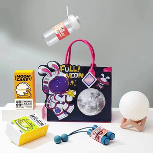 Sac organisateur portable en tissu feutré avec fenêtre transparente en PE pour la publicité de rue, le shopping ou comme cadeau promotionnel pour les fêtes - Product Image 5