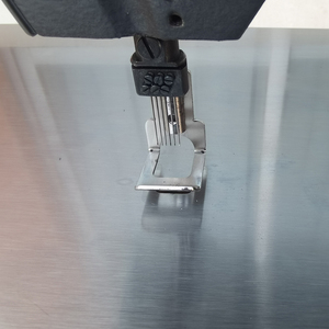 Machine à coudre à pied mobile à lit plat en acier inoxydable pour tissage de cheveux, pièce de rechange pour la transplantation capillaire RN-4720D - Product Image 3