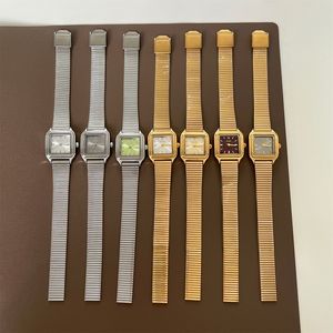 Reloj de Metal Cuadrado Clásico con Logotipo Personalizado, Reloj de Cuarzo Dorado Pequeño Vintage para Mujer - Product Image 4