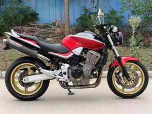 Hondaa <span class=keywords><strong>CB1300</strong></span>ซูเปอร์โบลเดอร์: 1284cc มอเตอร์ไซค์แนวสตรีทย้อนยุค4สูบแบบอินไลน์พร้อมระบบควบคุม ABS และการล่องเรือ - Product Image 6