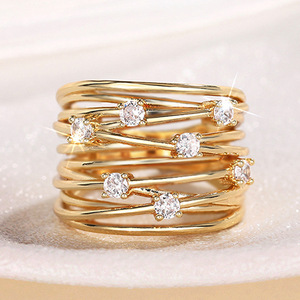Anello a Strati con Zirconi per Donne, Elegante Gioiello da Dito in Stile Vintage - Product Image 3