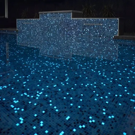 Azulejos de mosaico fluorescentes de vidrio, decoración luminosa para piscina y jardín, idea