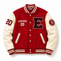 Blouson universitaire en cuir d'hiver coupe oversize et carrée, faible MOQ, broderie lourde personnalisée, épaules tombantes, style Letterman, OEM