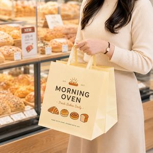 Sacs en papier kraft noir imprimés sur mesure avec poignées plates, écologiques, pour boulangerie, pain, emballage alimentaire à emporter, sacs de vente au détail en gros - Product Image 2