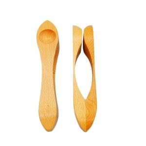 Vente en gros : Instrument de percussion Orff en bois de hêtre, claquettes à main en forme de cuillère, shaker rythmique en bois pour enfants - Product Image 1