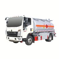 Nouveau camion-citerne à huile CSC 4x2 à transmission manuelle <150 ch, débit de 1200 litres par minute, réservoir de 6 tonnes pour le transport de liquides inflammables