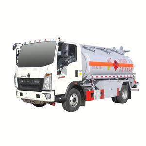 Flow Rate of 1200 Liters Per Minute Oil Tanker Truck 6t Flammable Liquid Transportation Vehicle Oil Tanker Refueling Truck - Product Image 1