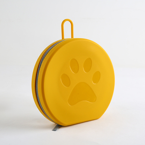 Gamelle pliable moderne et portable pour chien avec fermeture éclair en silicone - Product Image 2